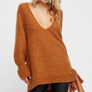 Free people Be mine deep V cut side tide oversized sweater tunic burnt orange XS